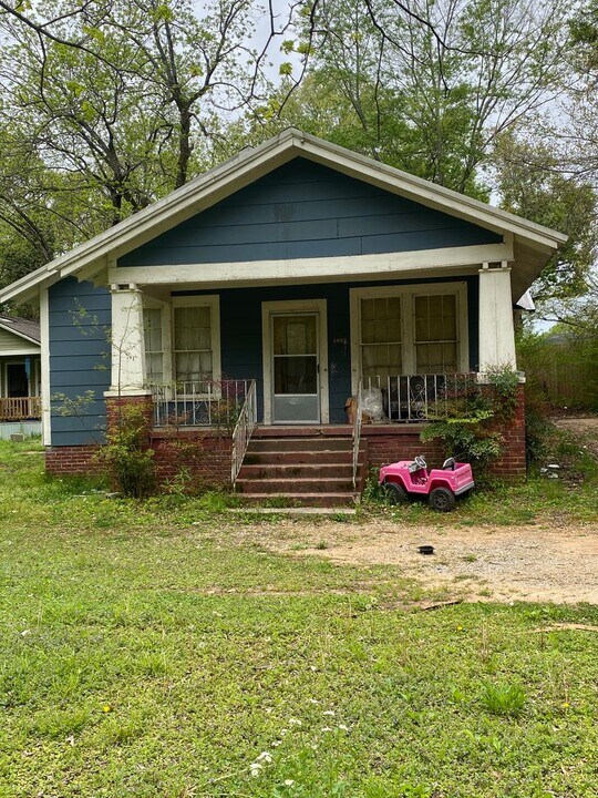 1002 E Bankhead St in New Albany, MS - Building Photo