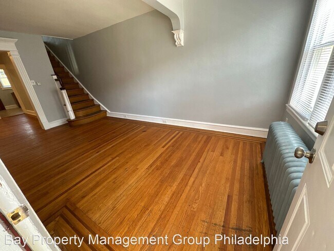 5940 N Lawrence St photo'