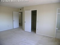 Villa Tarzana Apartments photo'