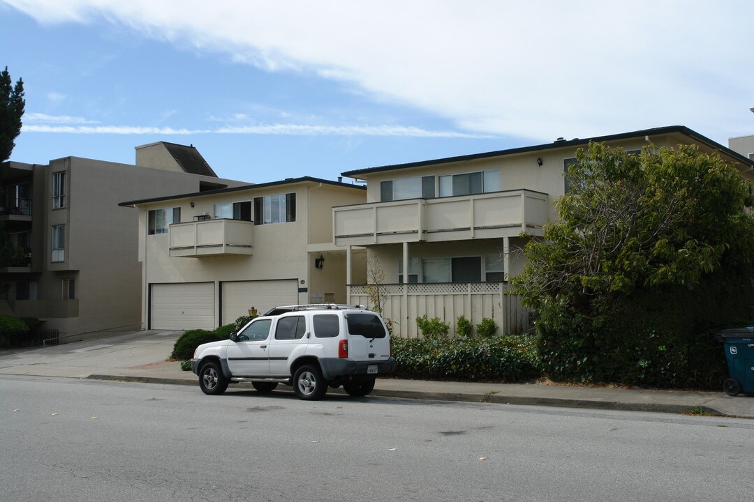 1859 Ogden Dr in Burlingame, CA - Building Photo