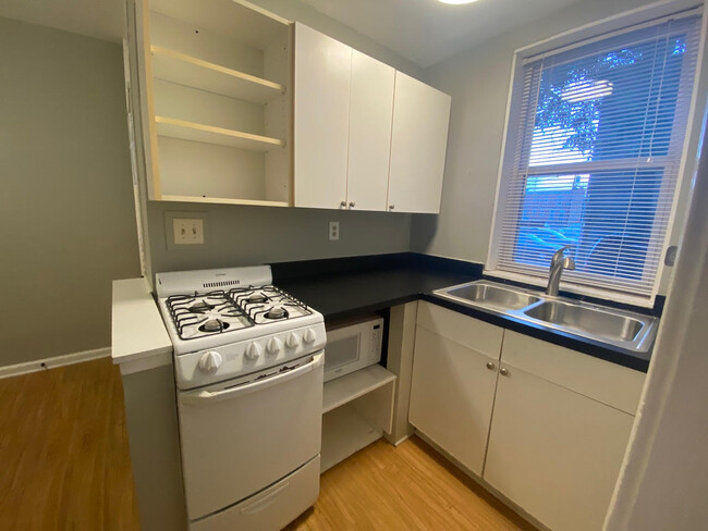 1567 Highland St in Columbus, OH - Building Photo - Building Photo