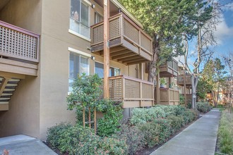 Alderwood Apartments in San Leandro, CA - Building Photo - Building Photo