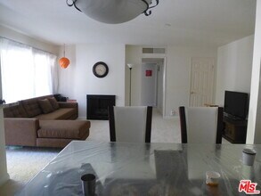 5201 Summertime Ln in Culver City, CA - Foto de edificio - Building Photo