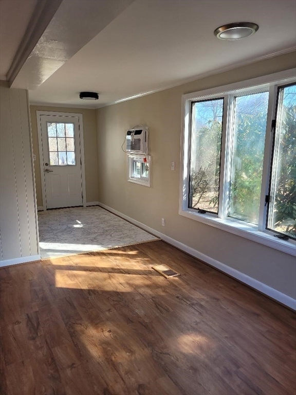 114 Gorham St, Unit 2 in Chelmsford, MA - Foto de edificio - Building Photo