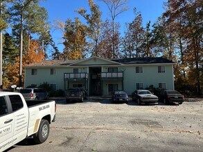 435 Haltiwanger Rd in Greenwood, SC - Foto de edificio - Building Photo