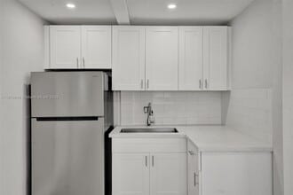 5657 Grant St in Hollywood, FL - Building Photo - Building Photo