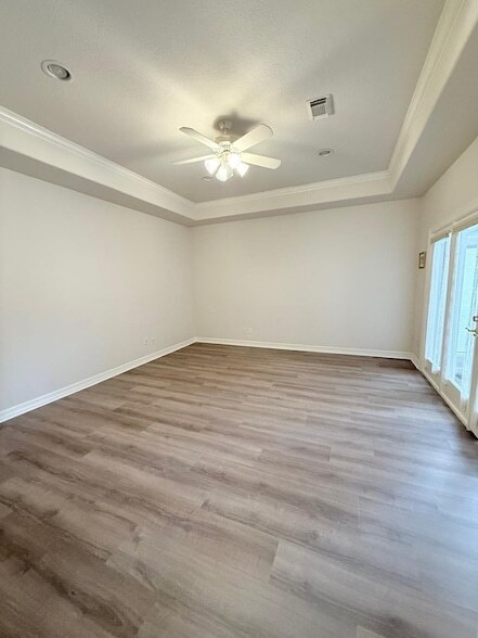 property at 3115 Evergreen Oak Dr