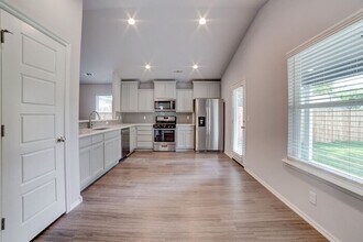 6521 S Aster Pl in Broken Arrow, OK - Building Photo - Building Photo