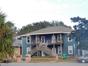 1106 32nd Ave in Gulfport, MS - Foto de edificio - Building Photo