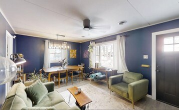 1101 S Cottage Grove Ave in Urbana, IL - Building Photo - Building Photo