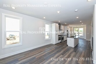 2140 Terwilliger Terrace in Charlotte, NC - Building Photo - Building Photo