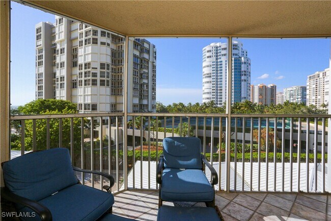 property at 4041 Gulf Shore Blvd N