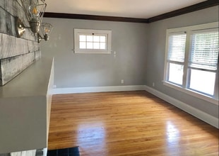 3173 Meadowbrook Blvd, Unit 2 in Cleveland Heights, OH - Foto de edificio - Building Photo