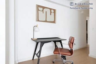 340 E 52nd St in New York, NY - Building Photo - Building Photo