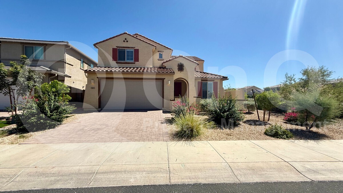 5655 N 88th Ln in Glendale, AZ - Building Photo