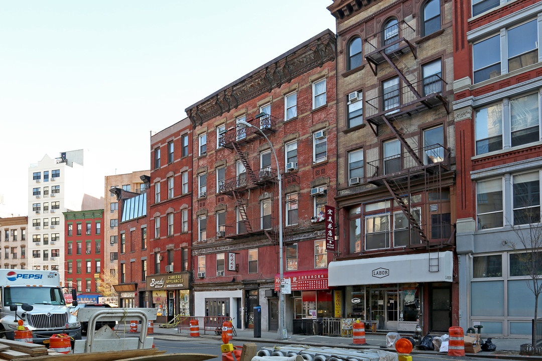 42-44 Canal St in New York, NY - Building Photo