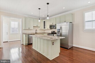 908 Longfellow St NW in Washington, DC - Building Photo - Building Photo