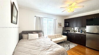 751 Euclid Ave in Miami Beach, FL - Building Photo