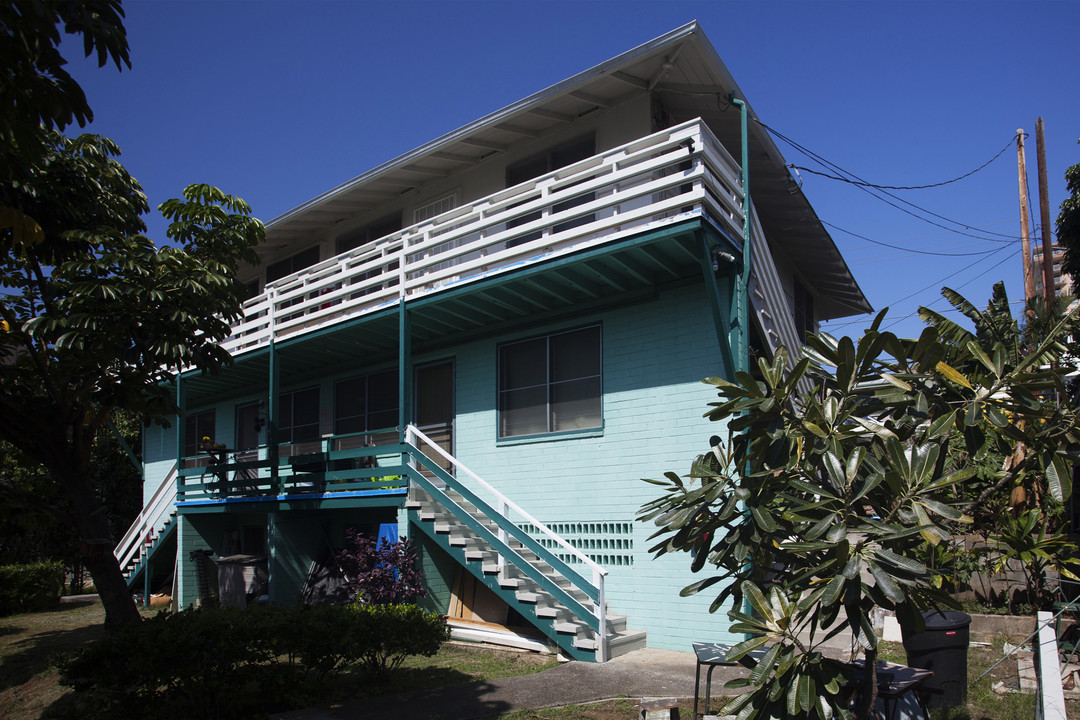 1539 Thurston Ave in Honolulu, HI - Building Photo