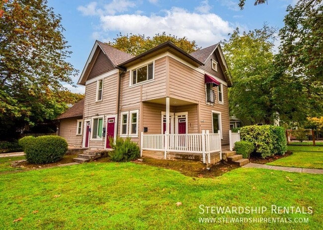 property at 893 W 5th Ave