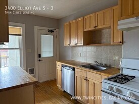 3400 Elliot Ave in Minneapolis, MN - Building Photo