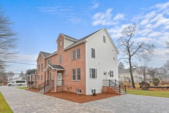 41 Union St, Unit 41 A union ST in Weymouth, MA - Building Photo - Building Photo