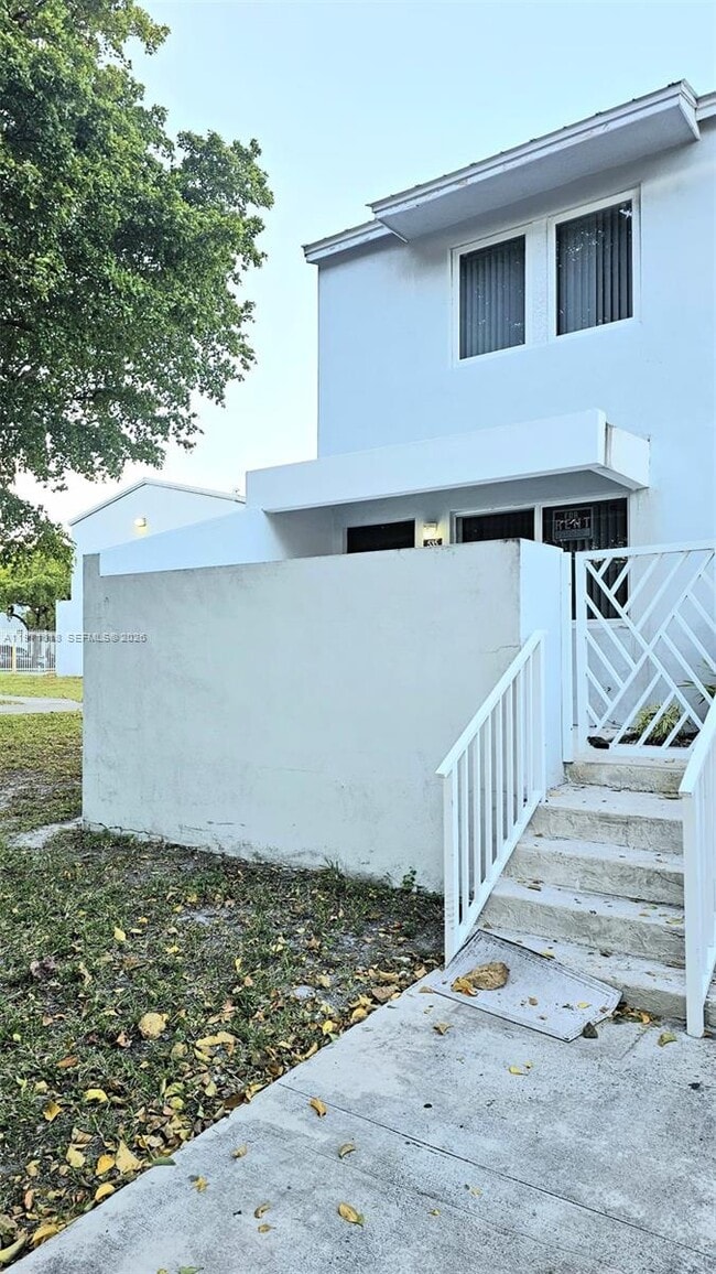535 NW 19th St in Miami, FL - Building Photo - Building Photo