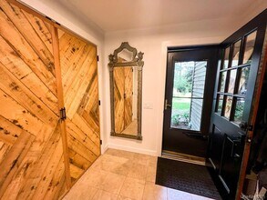 1045 Wagon Wheel Ln in Cutchogue, NY - Building Photo - Building Photo