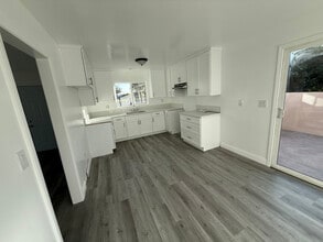 3275 Saturn Ave in Huntington Park, CA - Foto de edificio - Building Photo