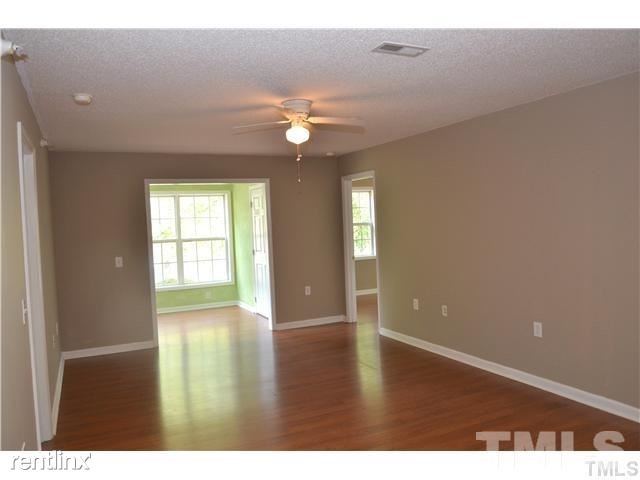 3000 Centennial Woods Dr-Unit -Apt 203 in Raleigh, NC - Foto de edificio - Building Photo