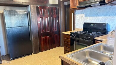 995 Gloria St in El Paso, TX - Building Photo - Building Photo