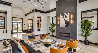 The Vincent in Dallas, TX - Foto de edificio - Building Photo