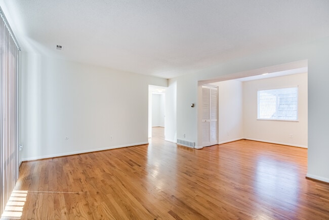 4012 Oak St, Unit 64111