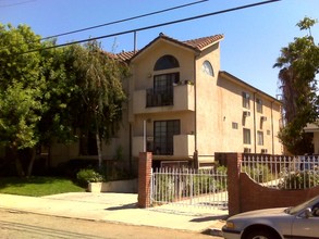 11432 Albers St in North Hollywood, CA - Building Photo - Building Photo