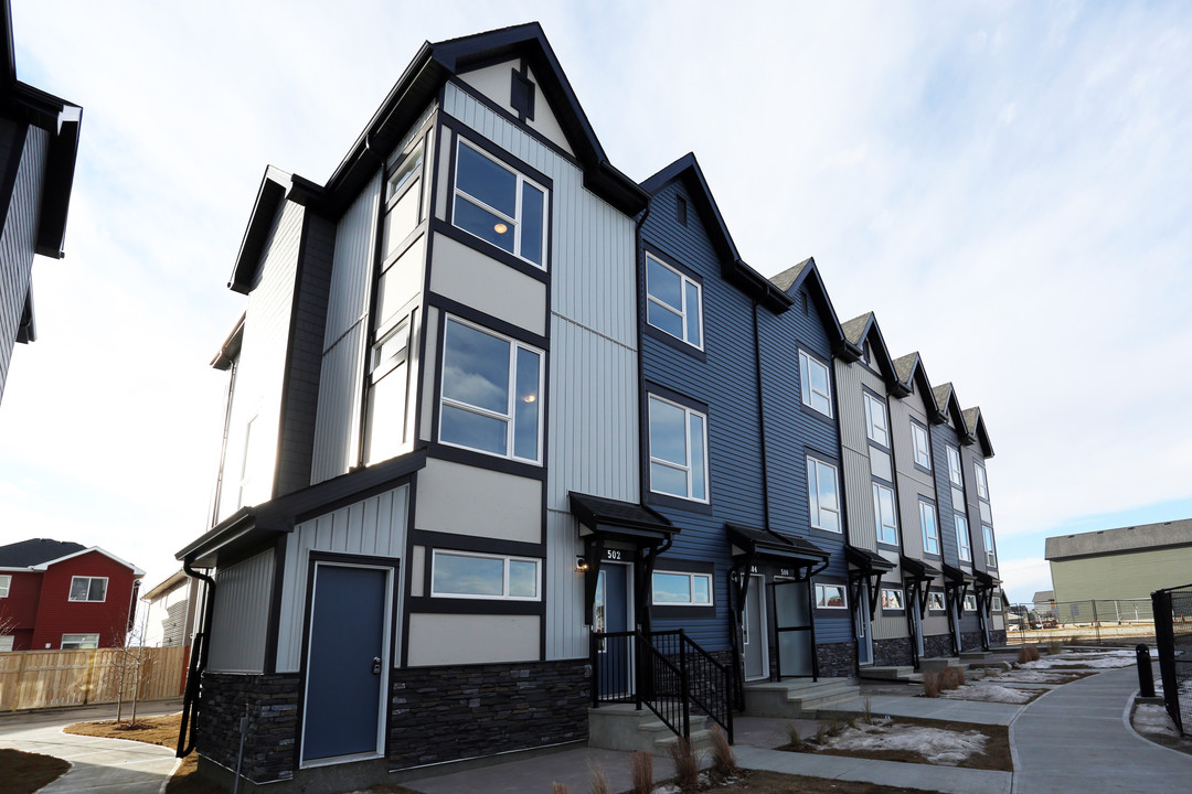 1151 Evanston Dr NW in Calgary, AB - Building Photo