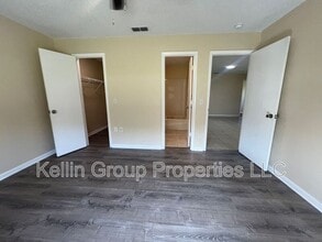 858 Fox Lake Dr in Lakeland, FL - Building Photo - Building Photo