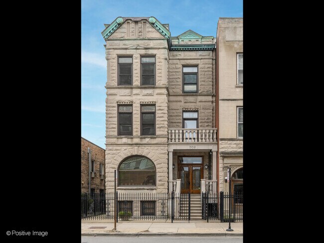 property at 709 W Diversey Pkwy