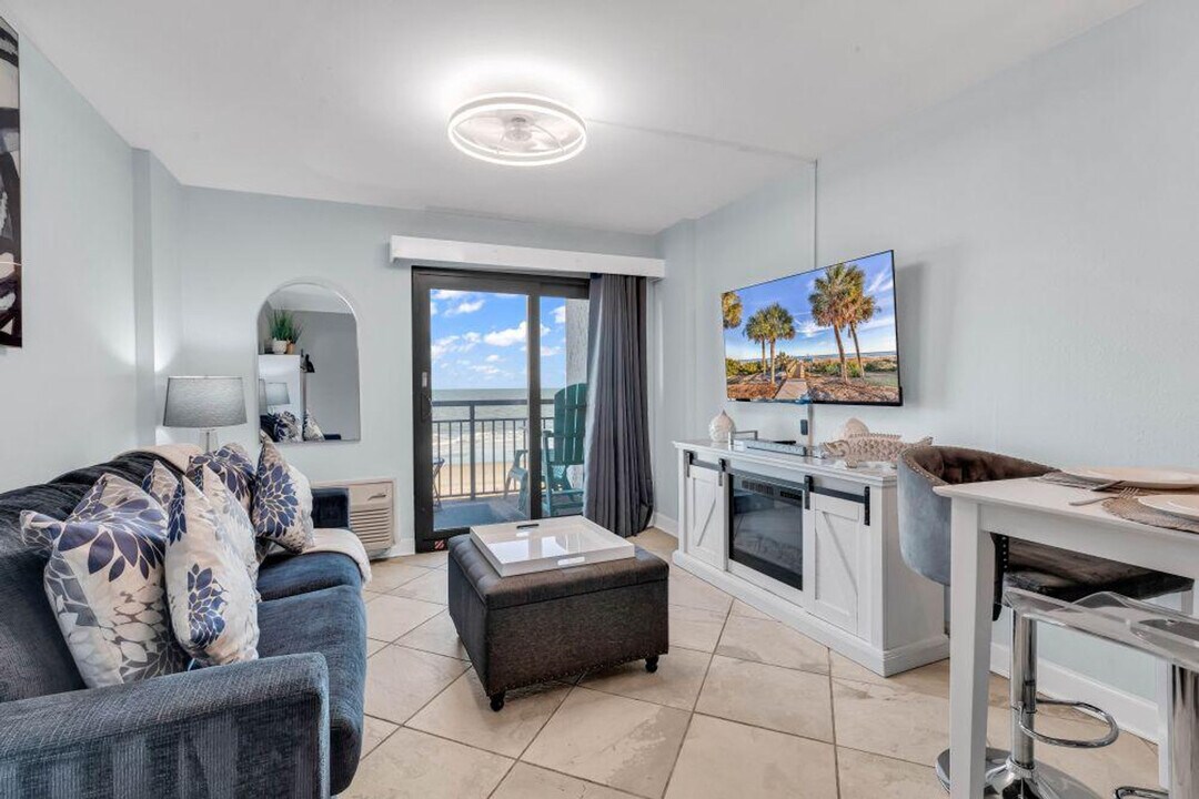 2001 S Ocean Blvd in Myrtle Beach, SC - Foto de edificio