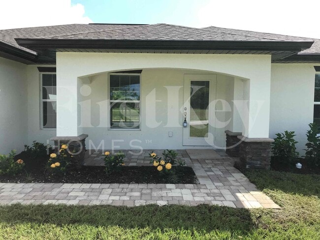 2325 NW 34th Ave in Cape Coral, FL - Building Photo - Building Photo