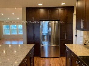 14860 SW Hillsboro Hwy in Hillsboro, OR - Building Photo - Building Photo