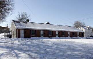 524 Belden Ave NE in Canton, OH - Building Photo