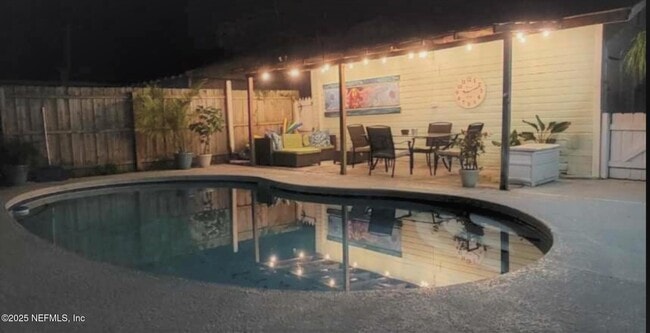 property at 2122 Ernest St