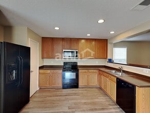 16131 Branching Oaks in San Antonio, TX - Building Photo - Building Photo