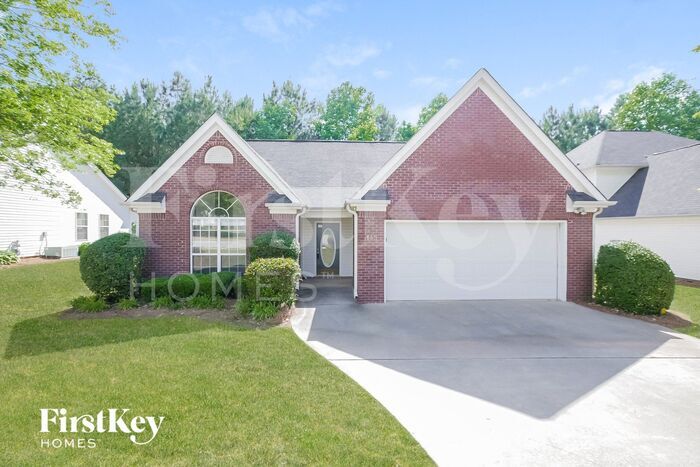 143 Riva Ridge Ln in Newnan, GA - Foto de edificio
