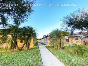 4113 W La Guardia Ln in Edinburg, TX - Building Photo - Building Photo