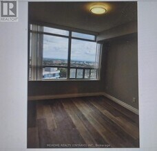 3880-3880 Duke of York Blvd in Mississauga, ON - Building Photo - Building Photo