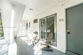 7931 East Dr in North Bay Village, FL - Building Photo - Building Photo