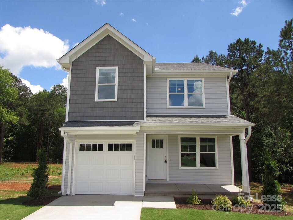 111 Dorchester Ln in Troutman, NC - Building Photo