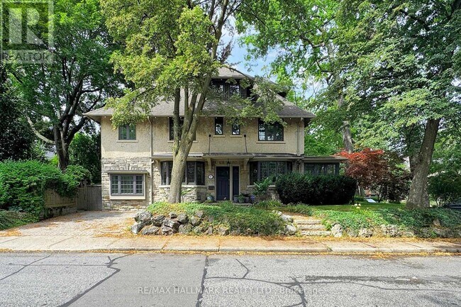 property at 41 Rosedale Heights Dr