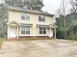 1550 Devoe St in Tallahassee, FL - Building Photo - Building Photo